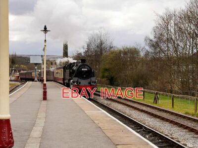 FOTO (3) EX-BRITISH RAILWAYS STANDARD TANK DAMPFLOK 80080 SCHLEPPEN AN E