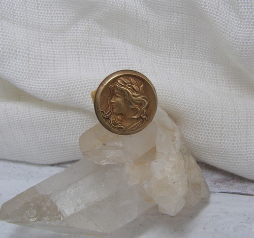 Anillo Vintage Latón Art Nouvea Griego Dama Mujer Perfil Retrato Ajuste 6 7 8 - Imagen 5 de 6