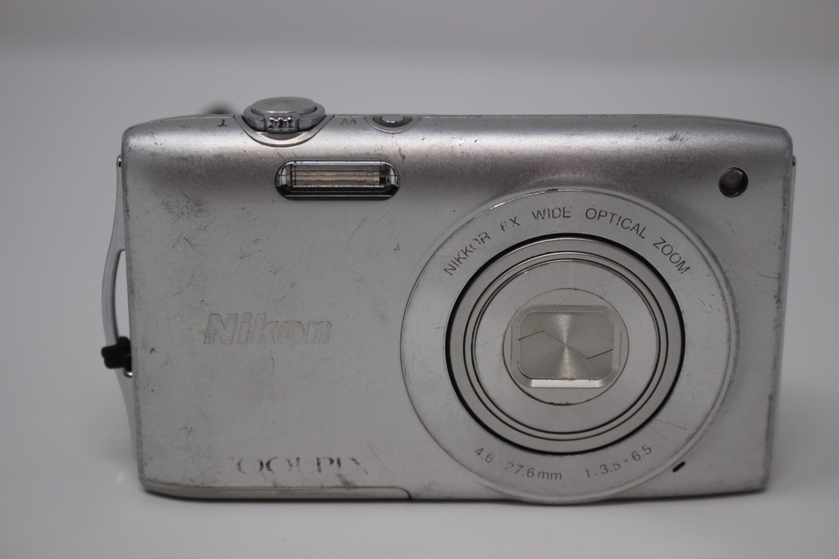 Nikon COOLPIX シルバー 30倍ズーム Nikon COOLPIX S3200 16.0MP Digital Camera Silver Optical Zoom