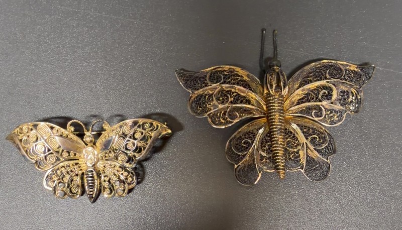 VINTAGE Filigree Butterfly Brooch Lot 2 Gold Tone Silver Tone Pin Set