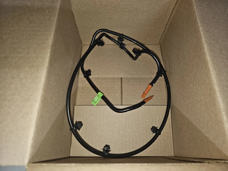 Tubo original Nissan 53546-1LA8A Foto 2 de 4