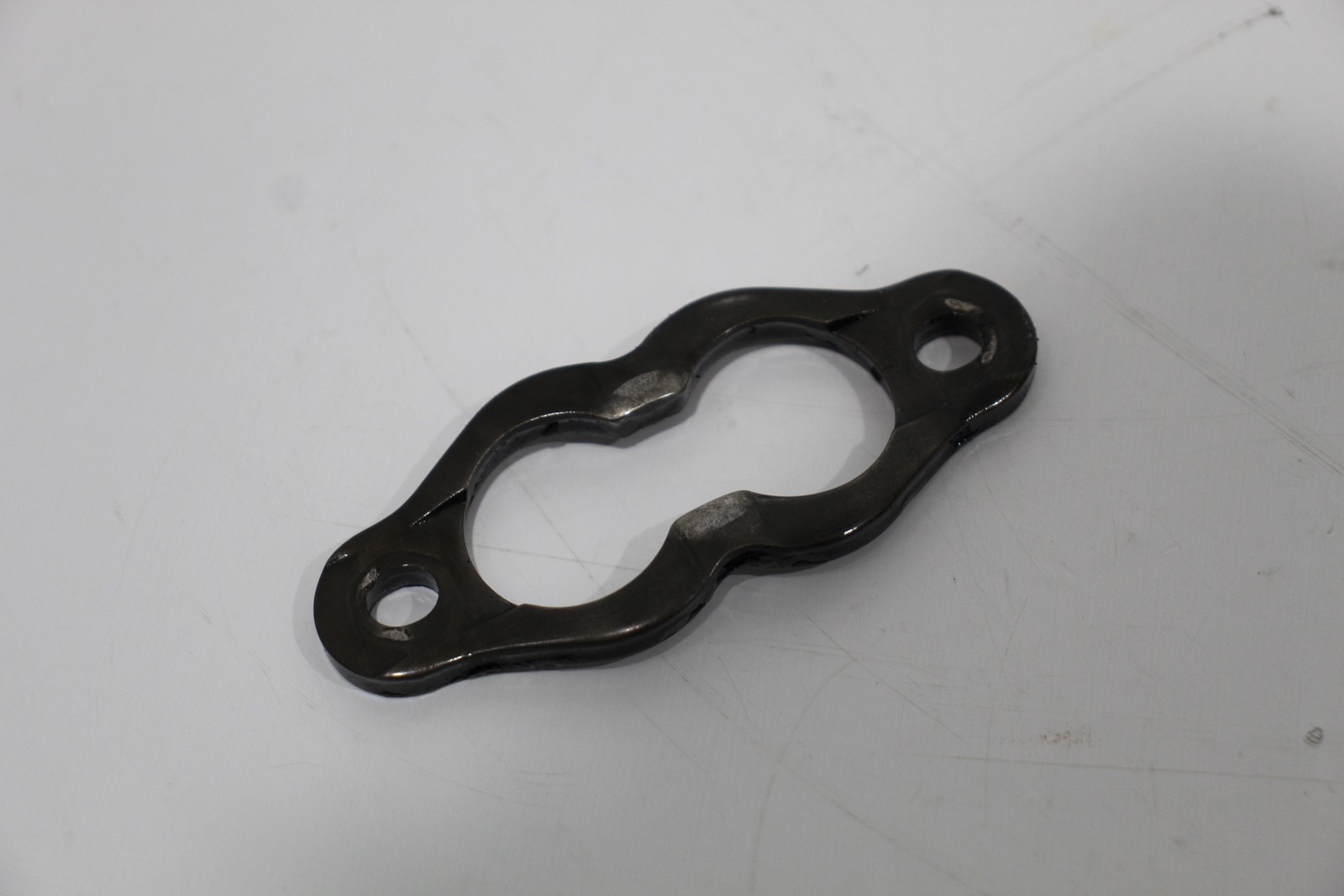 Audi A8 D3 4.2 TDi Diesel Fuel Injector Retaining Plate Bracket 059130216C