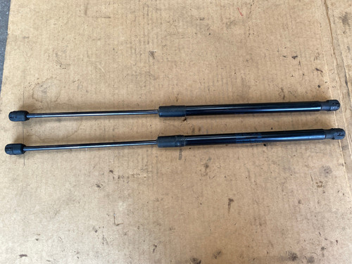 VW Polo 6R Bj.2013 Heckklappedämpfer  Gasdruckdämpfer 6R6827550A