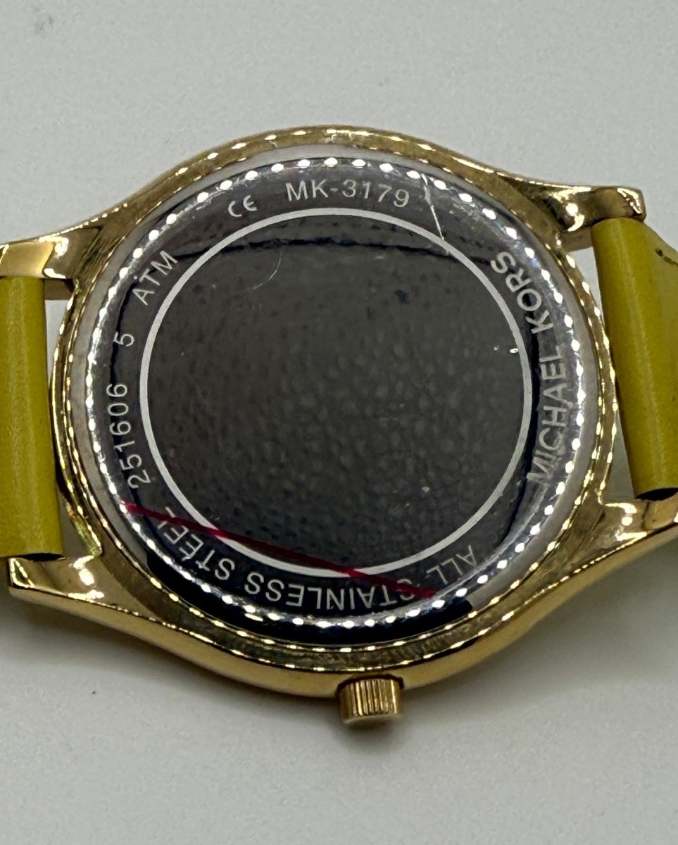 Working! Ladies Michael Kors Slim Runway Minimalist Watch Style #3179 Michael Kors Runway Womens Watch 41mm Gold Tone MK-3179 New  main image 3