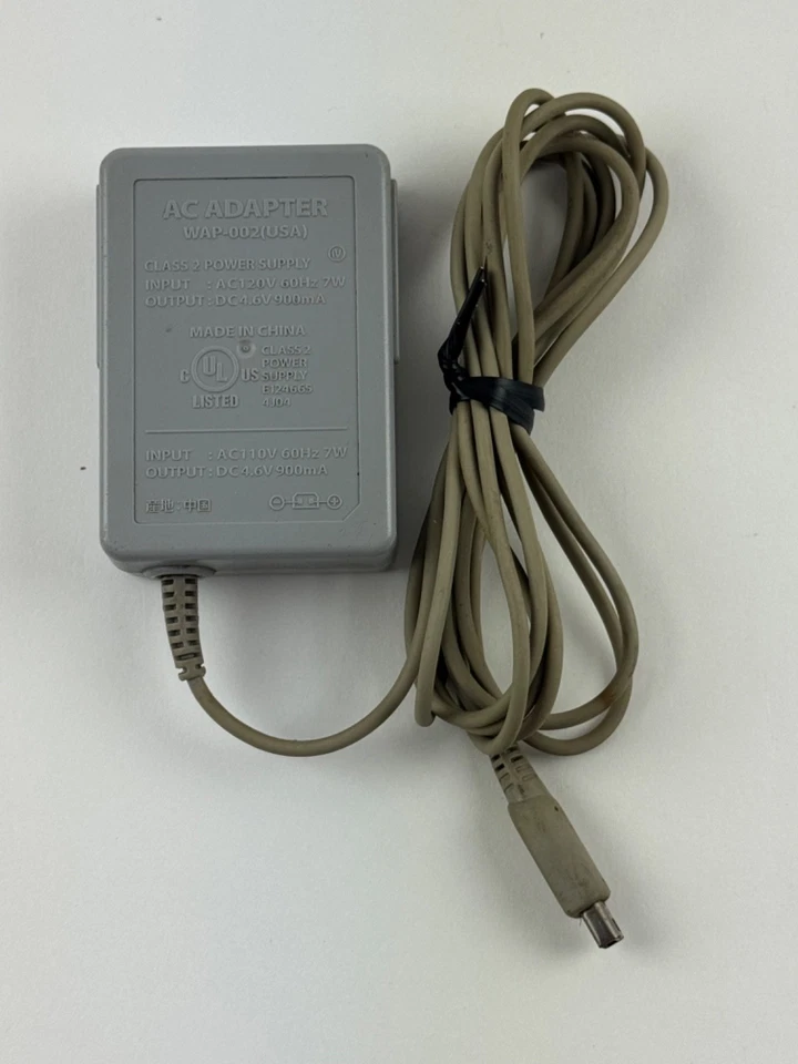 Nuevo paquete de consola Nintendo 3DS XL roja RED-001 con cargador Foto 2 de 4