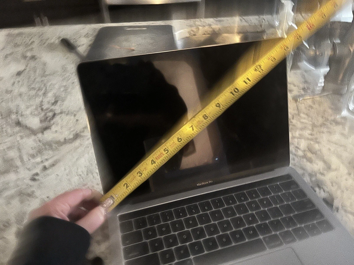 Apple MacBook Pro 13.5”(512GB SSD, Intel Core i7 Qaud Core , 2.9 GHz, 16GB)...