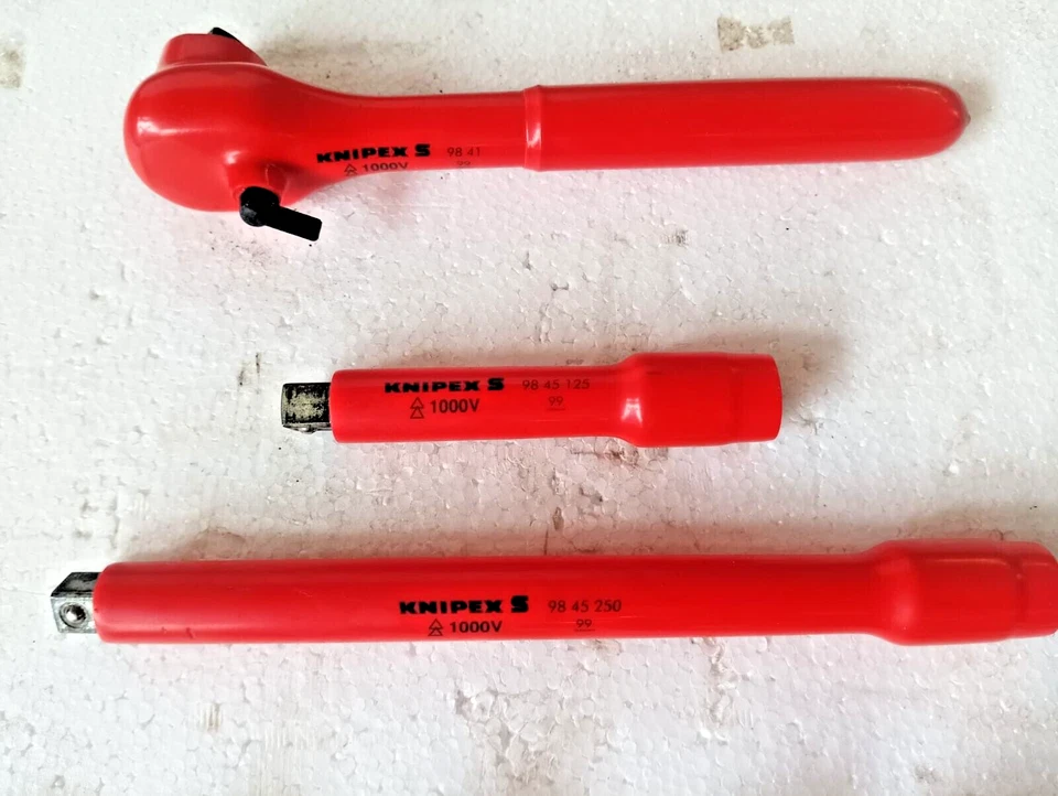 KNIPEX 1000V ELECTRICAL TOOL KIT WITH 1/2"RATCHET AND 2 EXTENSIONS. SIZE 13-24MM - Image 4 of 4