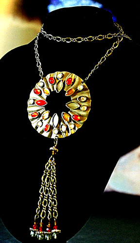 Vintage Gold Tone Metal Red Yellow Beads Pendant Necklace 56 cm Long 1980'