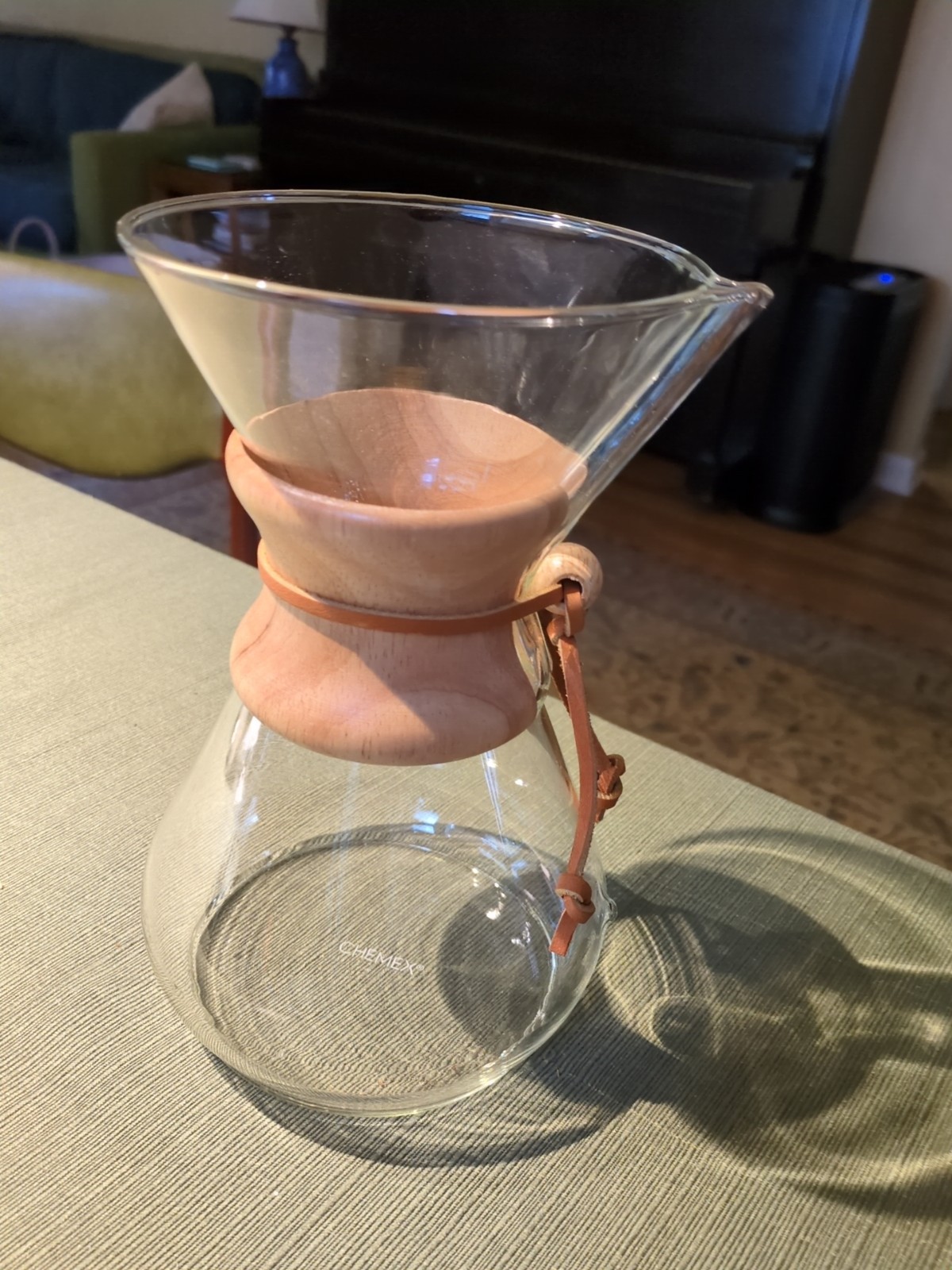 Chemex Glass Pour Over Drip Coffee Maker Carafe Wood Collar Leather Tie 4-cup 9"