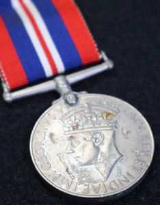 英国勲章・第二次世界大戦（1939～1945年）、刻印有、アンティーク