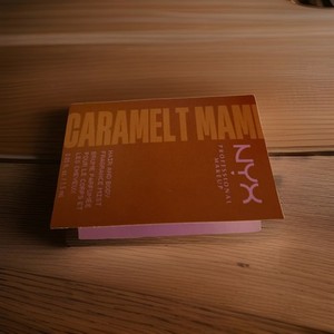 NYX Hair & Body Fragrance Caramel Mami - Sample