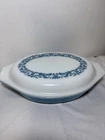 VTG PYREX BLUE IVY 1-1/2 Qt. Divided Oval Casserole Dish With Lid