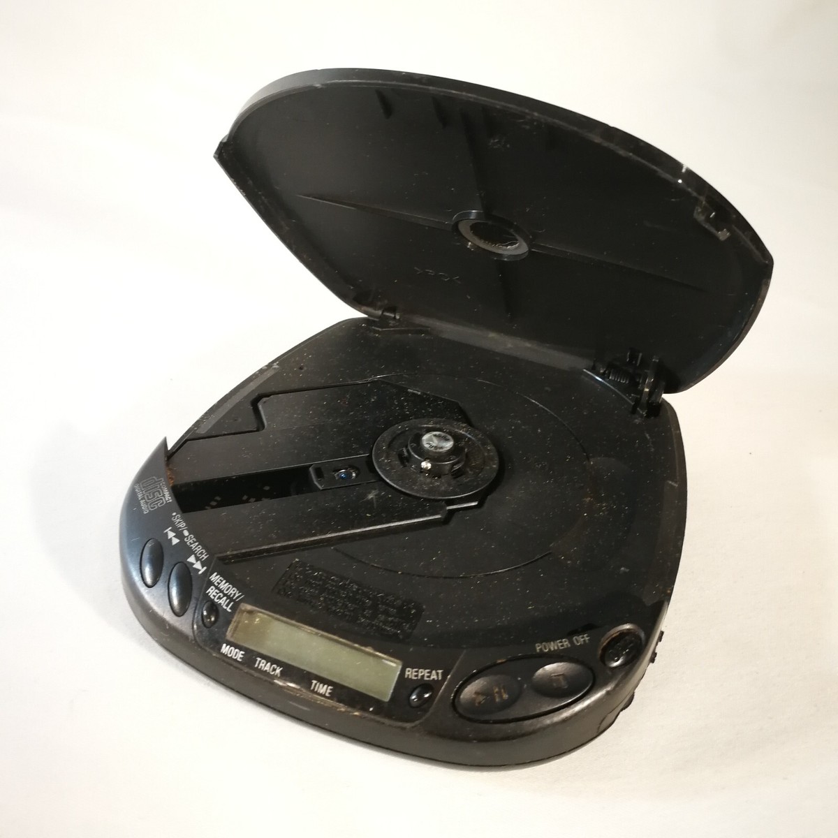Panasonic SL-S140 XBS battery powered portable cd player
