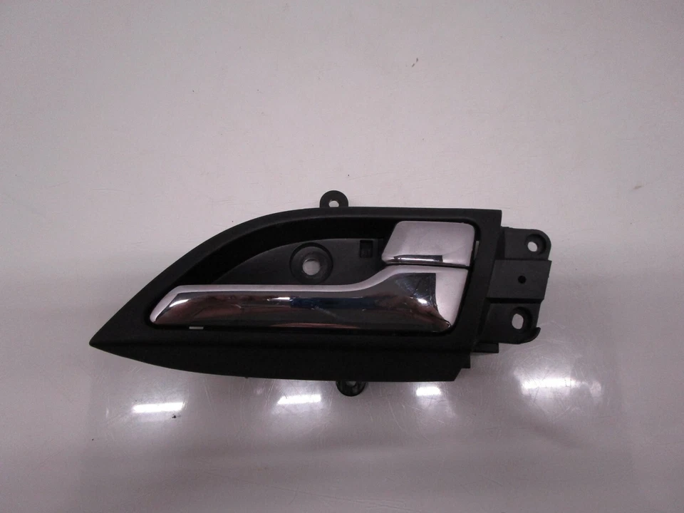 06 - 10 INFINITI M35 M45 REAR RIGHT PASSENGER SIDE INTERIOR DOOR HANDLE OEM - Image 3 of 4