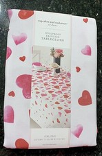 Cupcakes Cashmere Valentine's Day White Red Pink Heart 60x84 Oblong Tablecloth