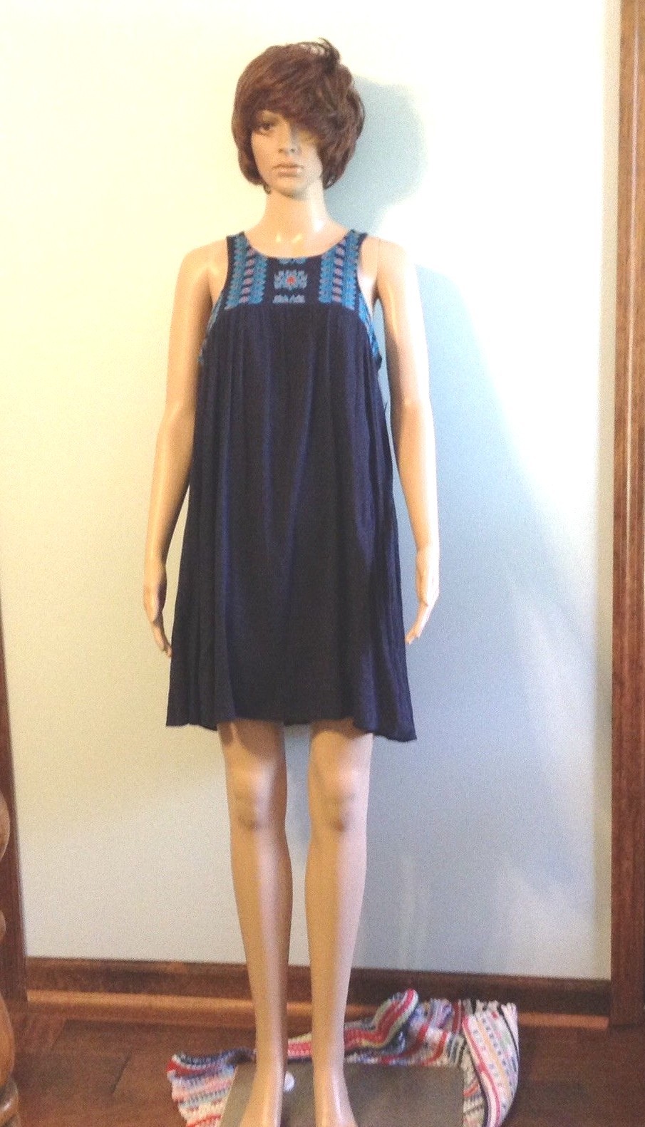 Picture 1 of 6