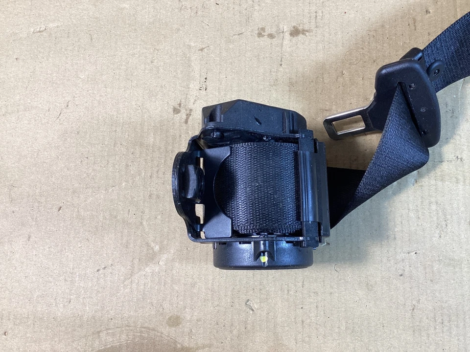 Mini Cooper Paceman R61 2013-2016 cinturón de seguridad trasero izquierdo lado del conductor OEM. Foto 2 de 4