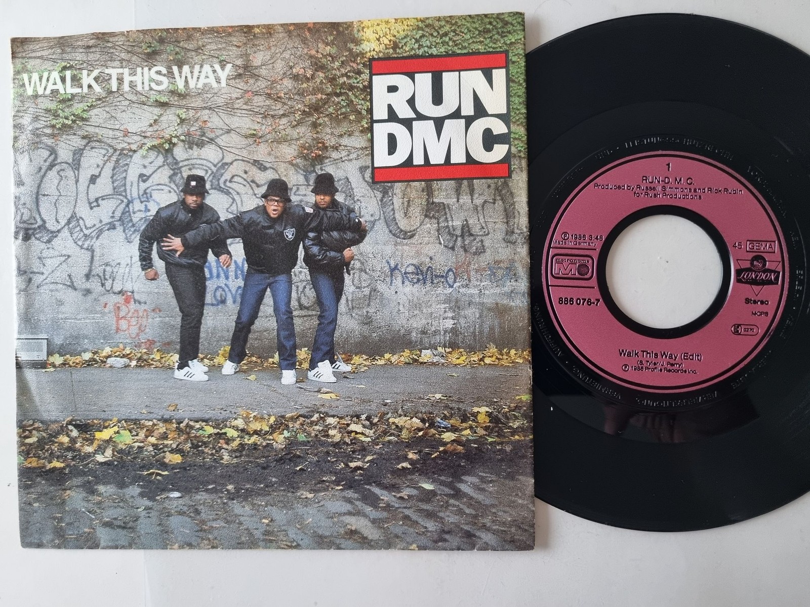 Run-D.M.C./ Run DMC - Walk this way 7'' Vinyl Germany/ Aerosmith