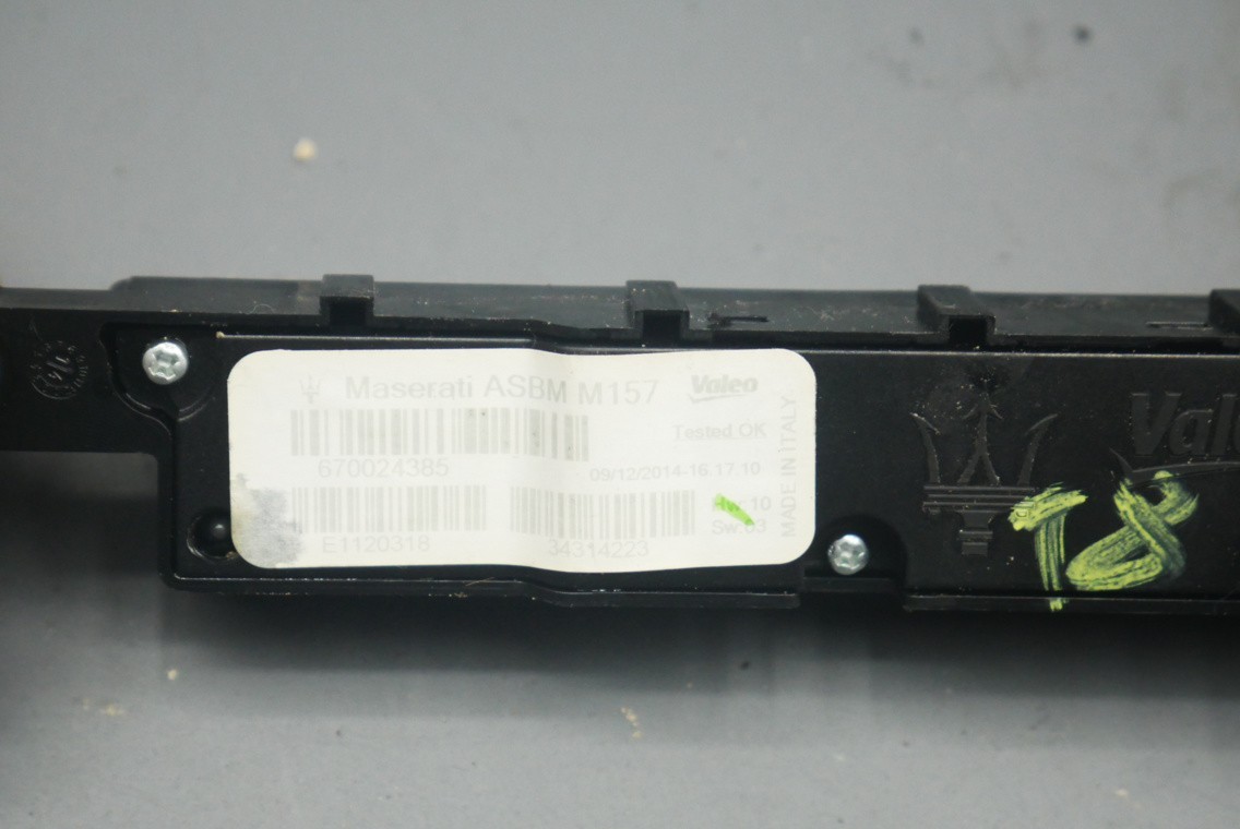 Maserati Ghibli 2014-2016 Door panel P/N 670024385