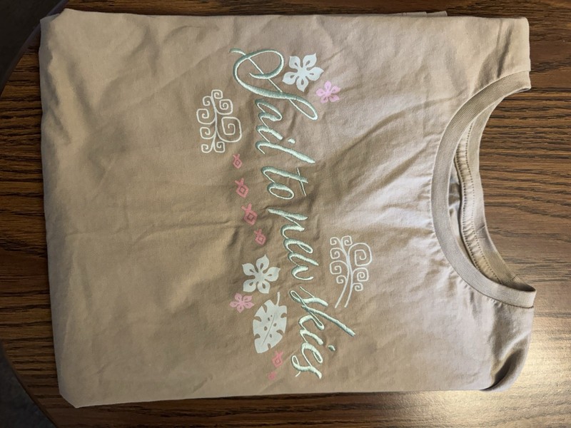 Disney Parks Moana sail to new skies tshirt   XL