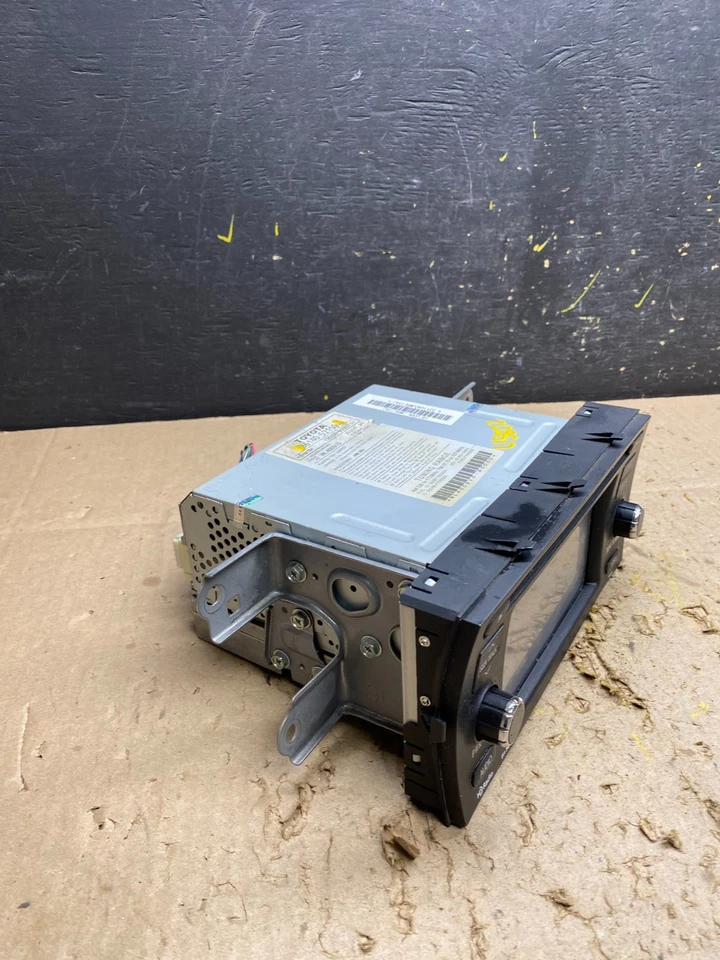 2012年至2014年丰田普锐斯C收音机立体声接收器屏幕显示原始设备制造商U5802 DG — 第 2/4 张图片