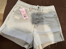 Wild Fable Women's Size 2 Light Wash Blue Denim High Rise Jean Shorts NWT