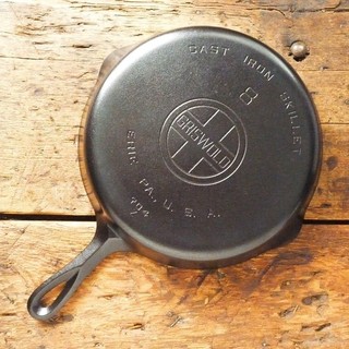 Vintage GRISWOLD Cast Iron SKILLET Frying Pan # 8 LARGE BLOCK LOGO Ironspoon