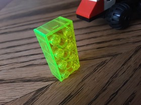 Vintage LEGO Classic Space 1478 MTron  w/ RARE Transparent Neon Green 2x4 Brick!