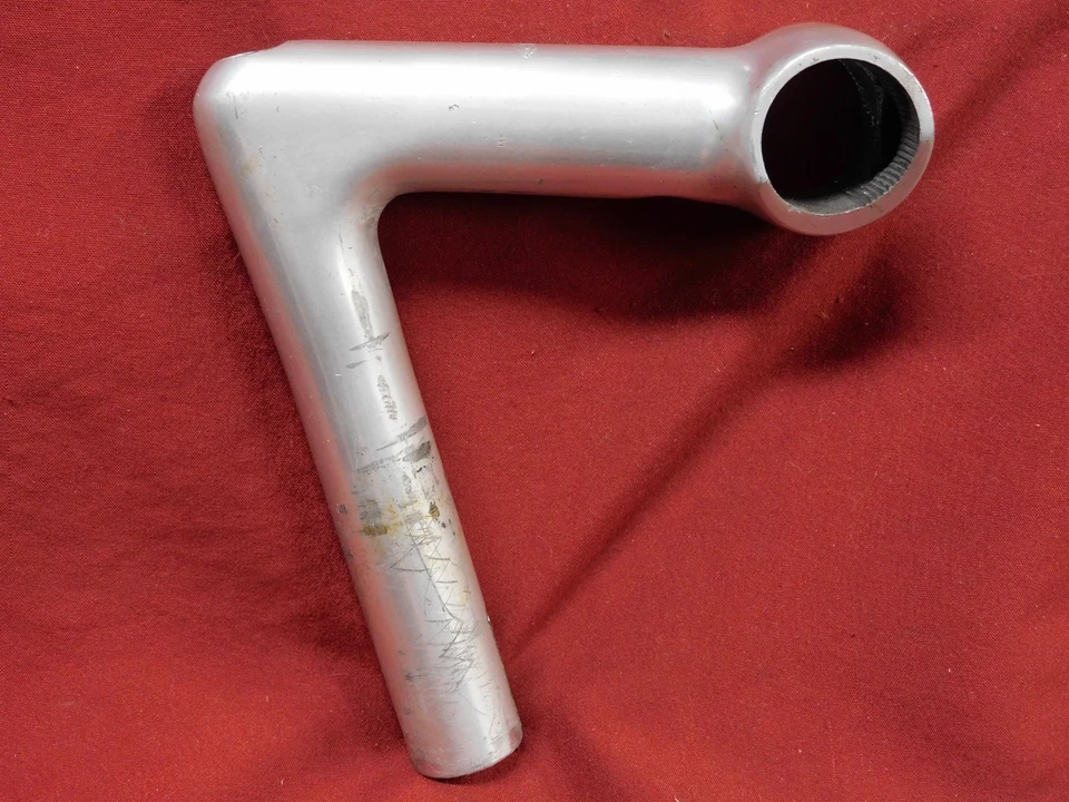 PARA REPUESTOS Vintage Años 80 Cinelli 1R Vástago Plata 100 x 26,4 x 22,2 mm SIN TORNILLOS Foto 2 de 4