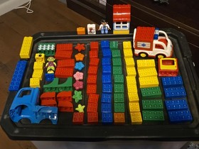 LEGO DUPLO 10527 Ambulance 14 Pieces Ages 2-5 & 75 additional blocks