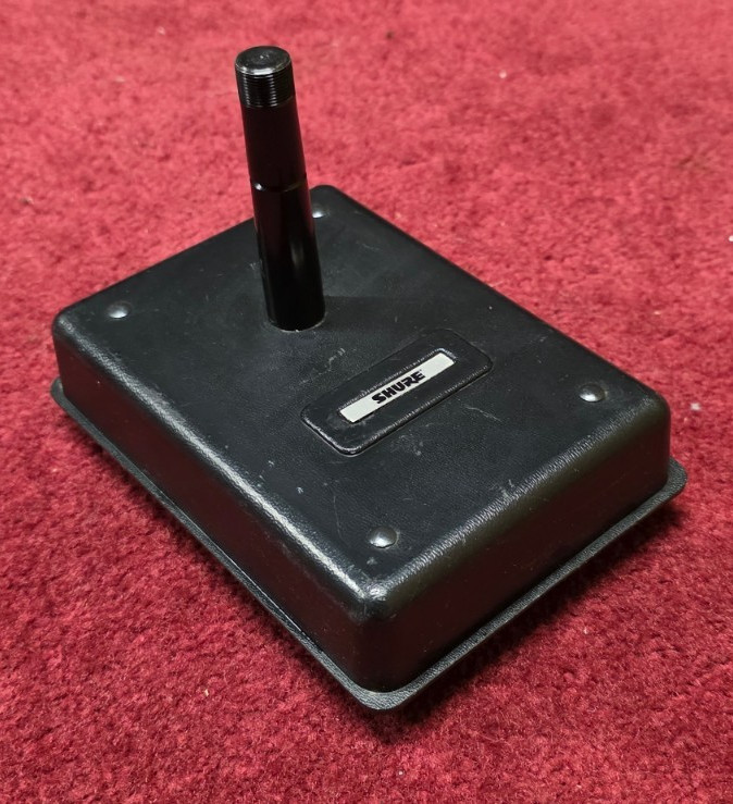 Vintage 1970's Shure S39A microphone isolation desk stand