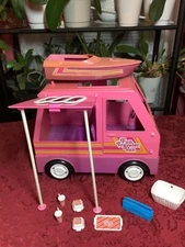 Vintage Zima Barbie Fun Traveler Van & Accessories