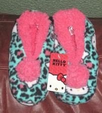 NWT Girl's Hello Kitty Plush Slip On Slippers Size 13 - 1