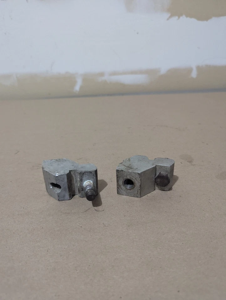 Polaris OEM Bogie Wheel Bracket 5130570 Pair Set  - Image 2 of 4