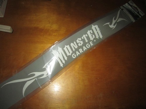 New 2004 Discovery Channel Auto Art "Monster Garage" Windshield Decal, USA Made - Picture 3 of 7
