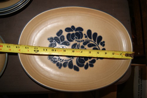 Pfaltzgraff Folk Art Choose from plates, bowls, serving platter, pitcher, oval - Picture 5 of 12
