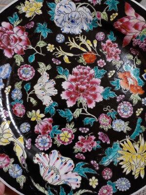 景德镇墨地粉彩瓷器果盘China Jingdezhen Famille Noire Fencai