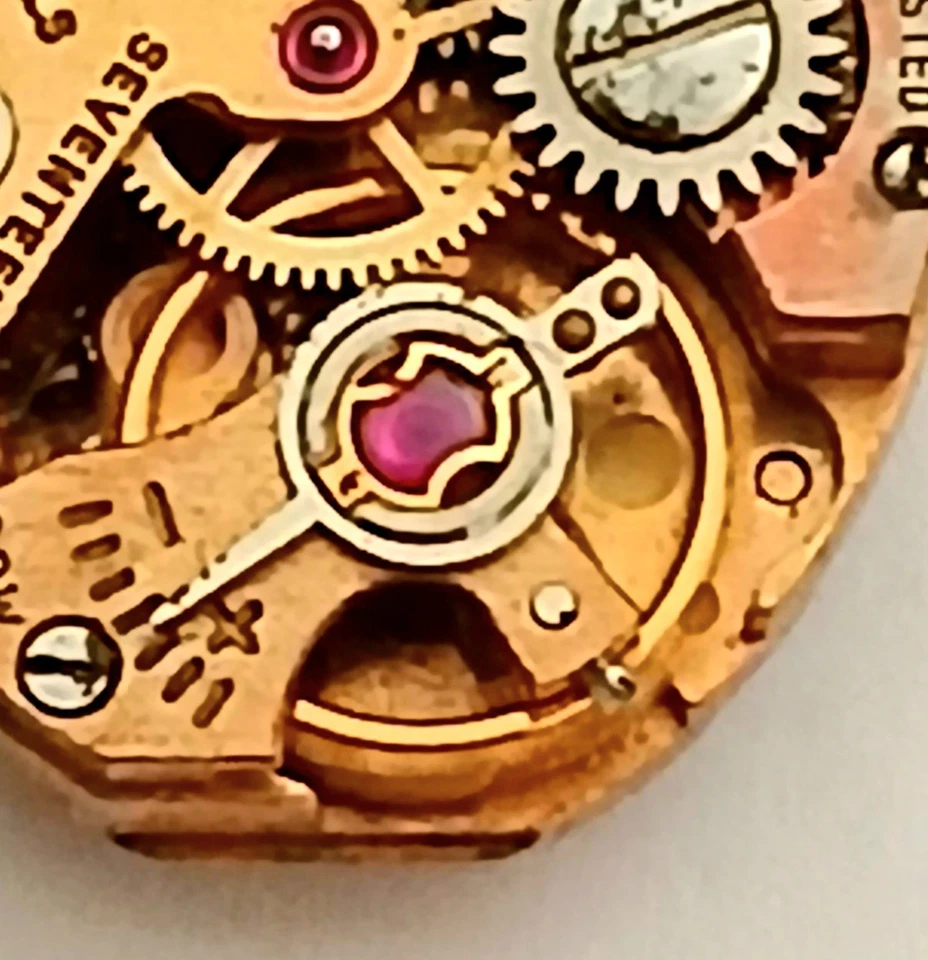 #025, (CROTON ASPCR-599) 17 Jewel Good Strong Running Movement Hands included. - Image 4 of 4