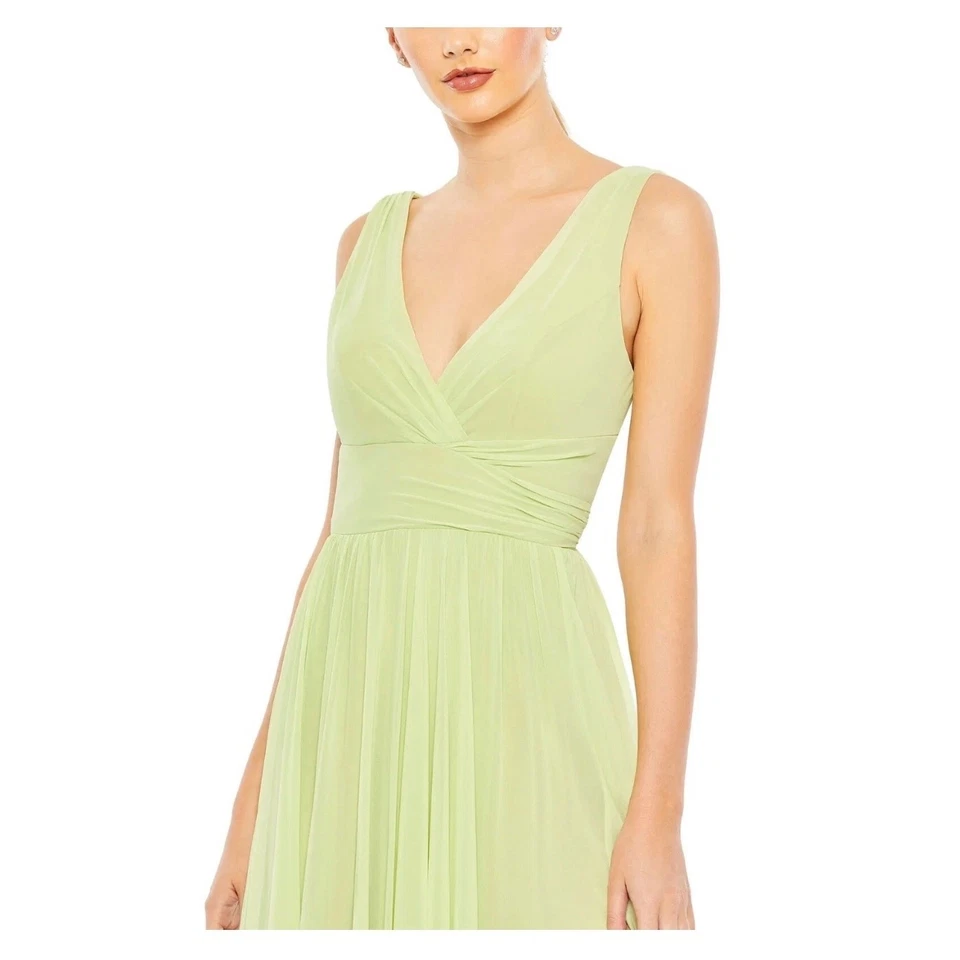 Mac Duggal Ieena Lime Green Chiffon Gown - Size 6 (new) - Image 2 of 4