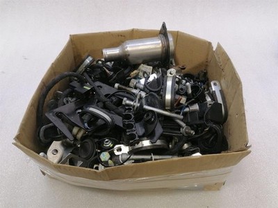 FERRARI 599 GTB F141 SCREWS V12 Screws bolts from one car set schrauben