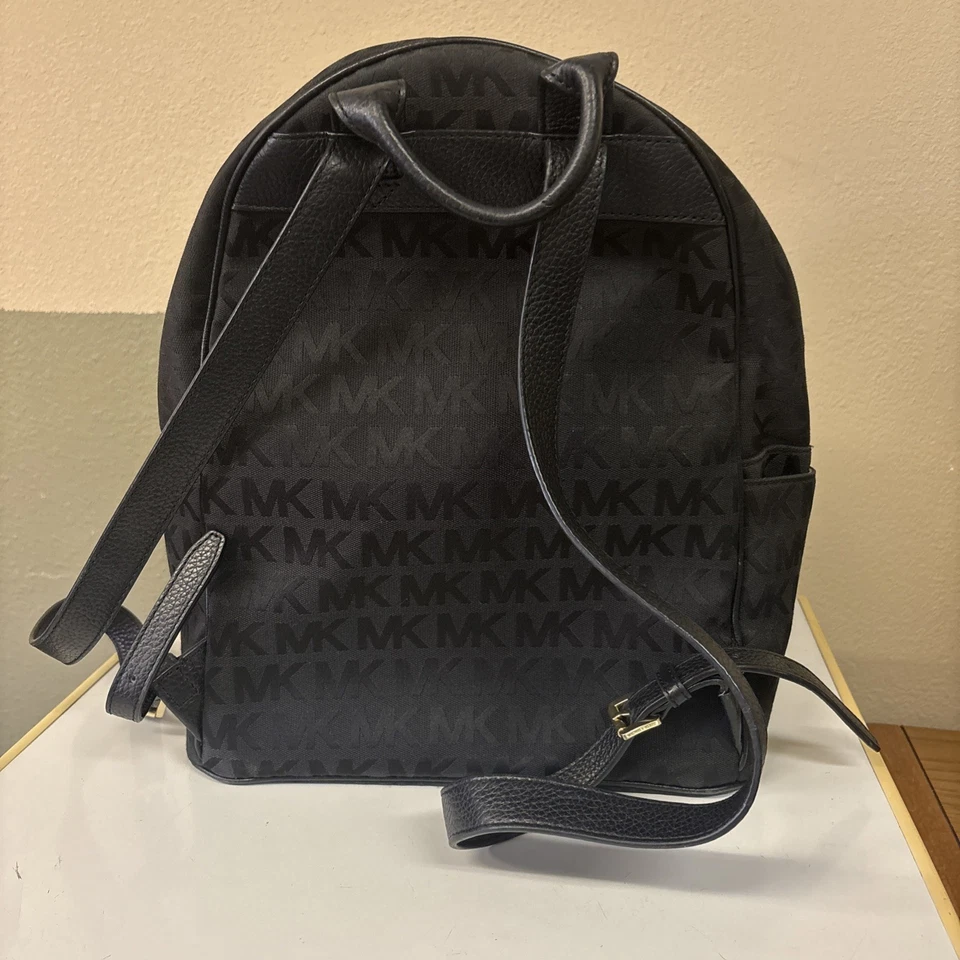 Mochila Grande Michael Kors Abbey Logo MK Signature - Buen Estado Foto 4 de 4