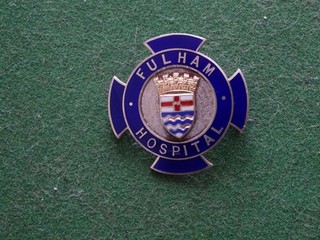 WW2 PERIOD SILVER ENAMELLED FULHAM HOSPITAL BROOCH BADGE FULL HALLMARK BIRM 1939
