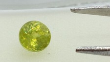 RARE !! JOLIE SPHENE VERT JAUNE DE MADAGASCAR : 6 mm x 6 mm ★★ p453
