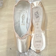 Freed of London Women  s Pink Satin Pointe Ballet Shoes Size 6 XX diamond maker