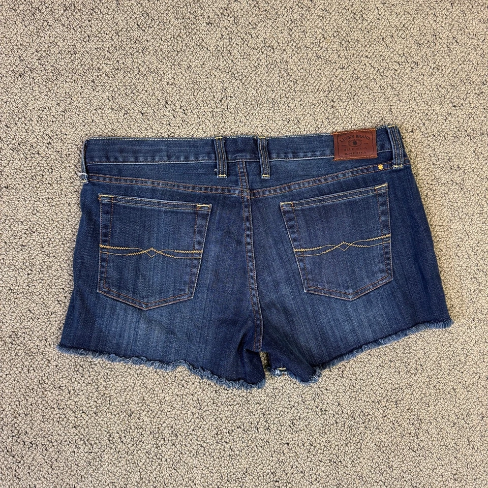 Женские джинсовые шорты Lucky Brand Riley с необработанным подолом размер США 8/29 - Изображение 2 из 4