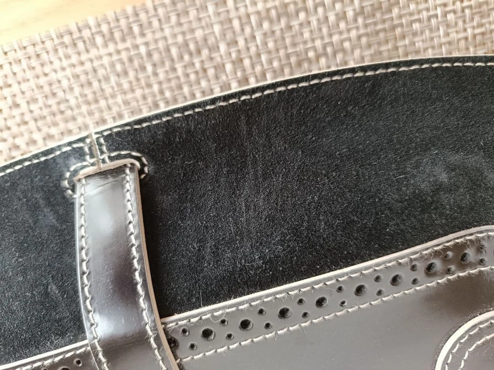 Bolso de Hombro Curvo Tanner Krolle Cuero en Negro USADO Buen Estado Foto 4 de 4