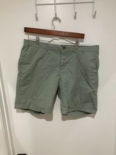 Old Navy Women's 7-inch Bermuda Shorts, Thyme, Size 12