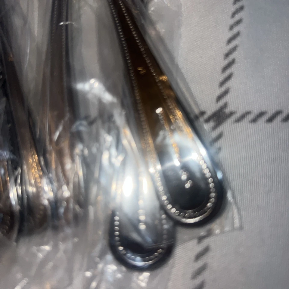 Winco Windsor Heavy Weight Dinner Spoon Set of 12 , 18-0 Stainless Steel - Image 4 of 4