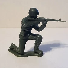 Vintage Tim-Mee Green USA American Toy Soldier Army Man 60MM Figure Figurine