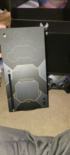 Xbox Series X – Halo Infinite Limited Edition Console Bundle